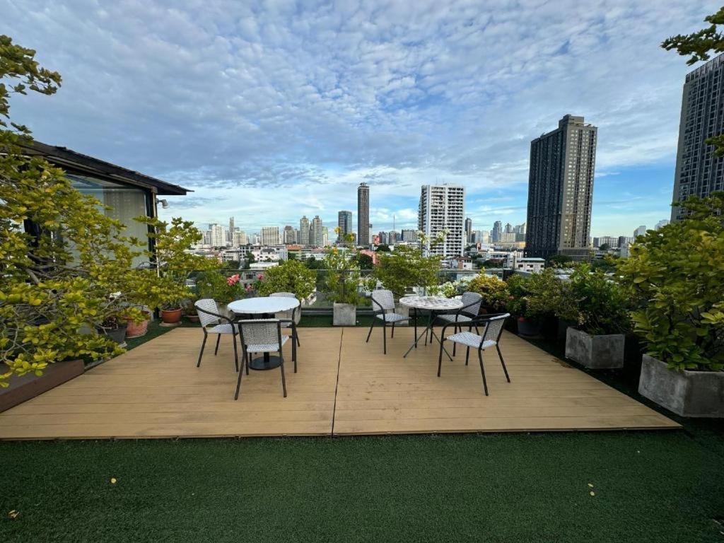W8 Condo, Luxe 2 Bedroom Private Floor, Best Hip Central Bangkok Area, 5 Mins From Thonglo Bts Station المظهر الخارجي الصورة